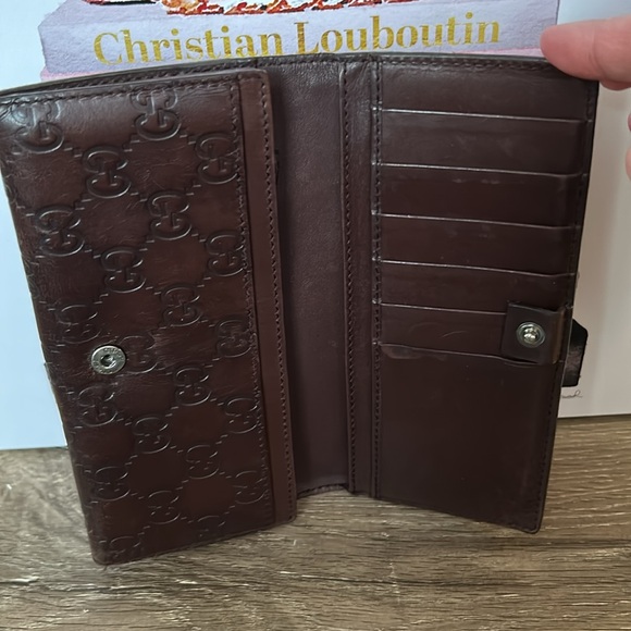 Brown leather Gucci wallet. EUC. - Picture 2 of 6